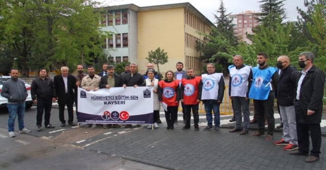 Öğretmen etkinlik sırasında öğrencisinin ağabeyi tarafından darbedildi