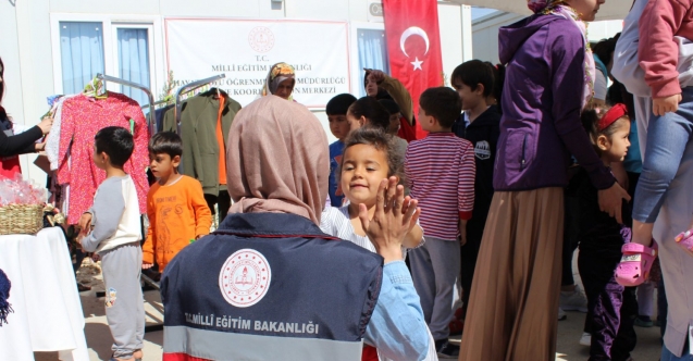 HALK EĞİTİMİ MERKEZLERİ VE OLGUNLAŞMA ENSTİTÜLERİ, DEPREMZEDE ÇOCUKLARA BAYRAM SEVİNCİ YAŞATMAK İÇİN ÜRETTİ