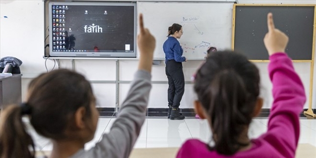 MEB 'eğitimde fark yaratan' öğretmenleri ağırlayacak